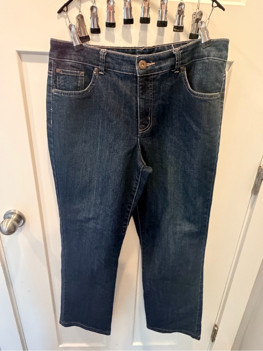 Bandolino Women’s Size 10 Dark Wash Stretch Straight Leg Jeans Denim